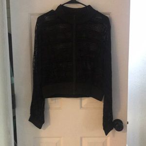 Cropped black jacket